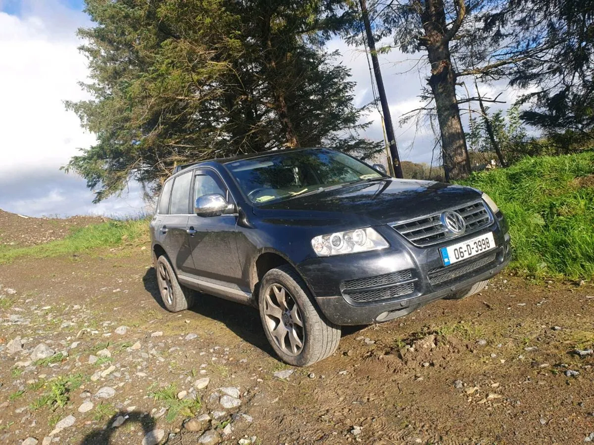 Crewcab VW Touareg - Image 1