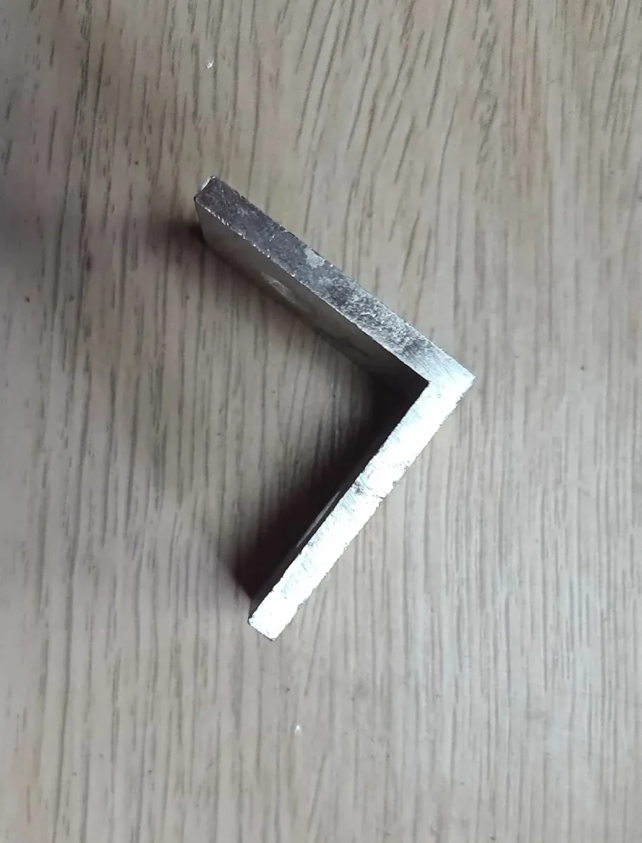 Aluminium Mounting L Bracket – Corner Connector - Image 1