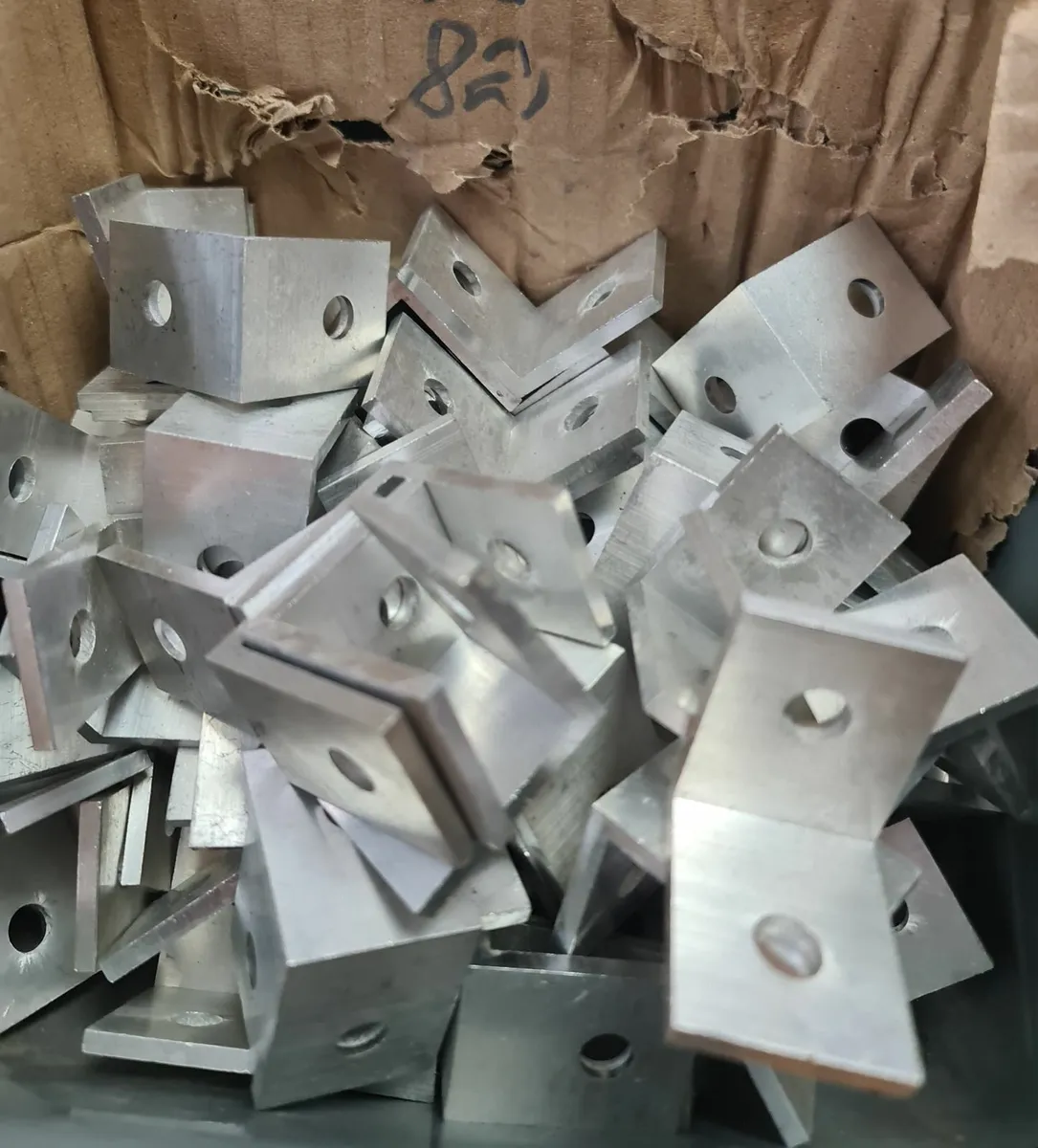 Aluminium Mounting L Bracket – Corner Connector - Image 4