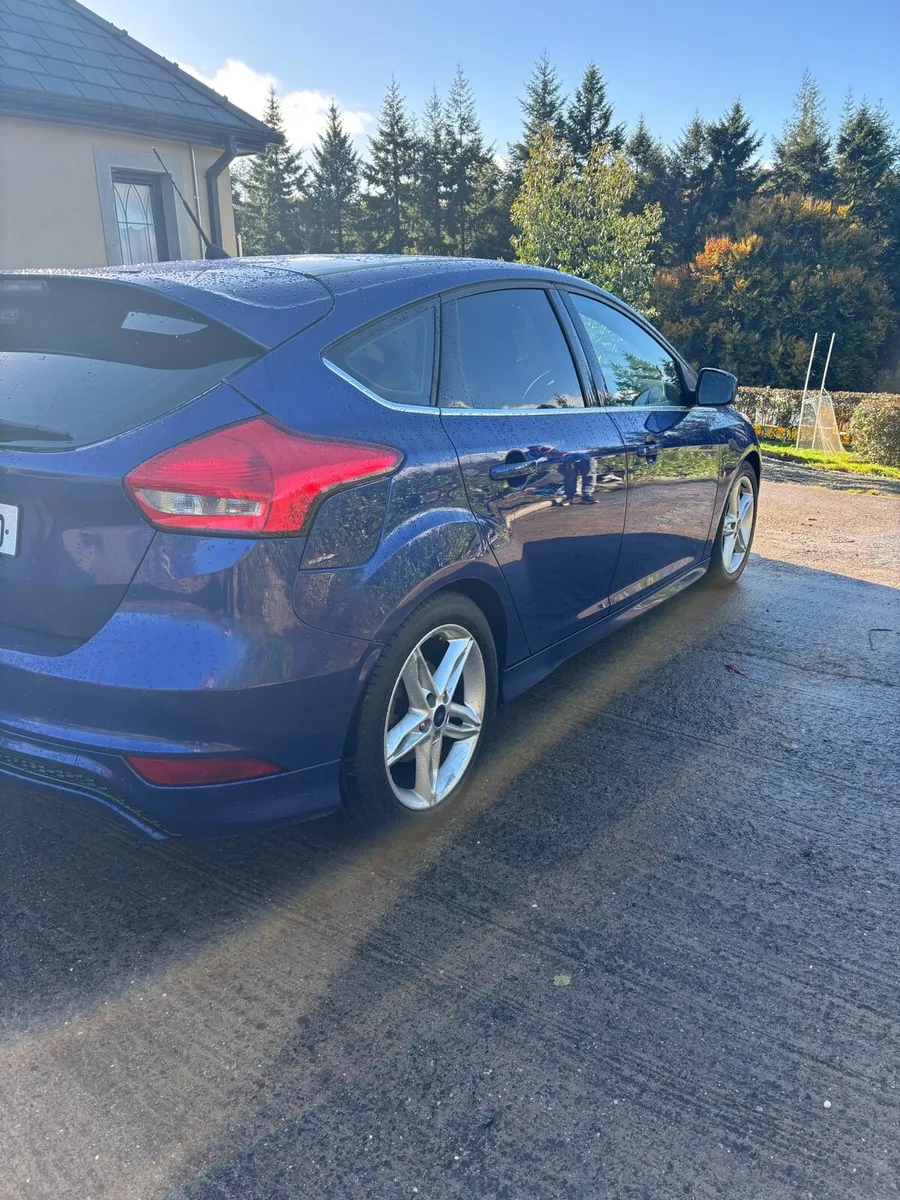 FORD FOCUS 1.5 TDCI ZETEC S 120PS 5 5DR - Image 2