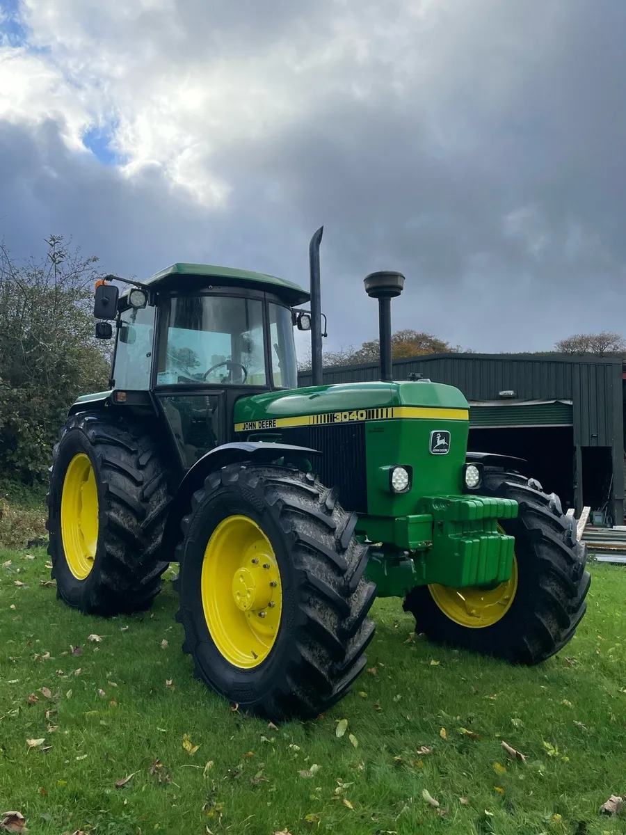 John Deere 3040 - Image 1