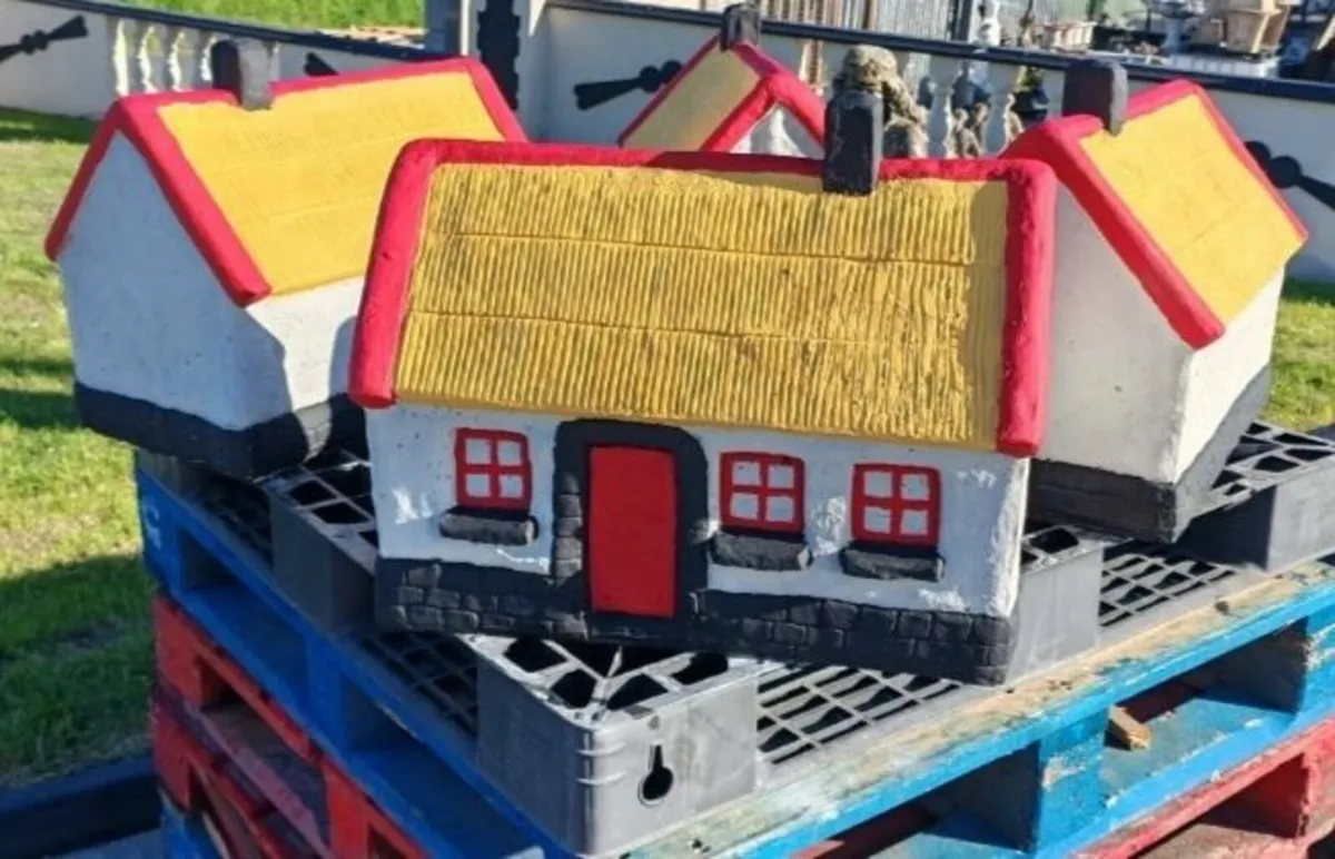 Concrete Cottage Ornament - Image 4