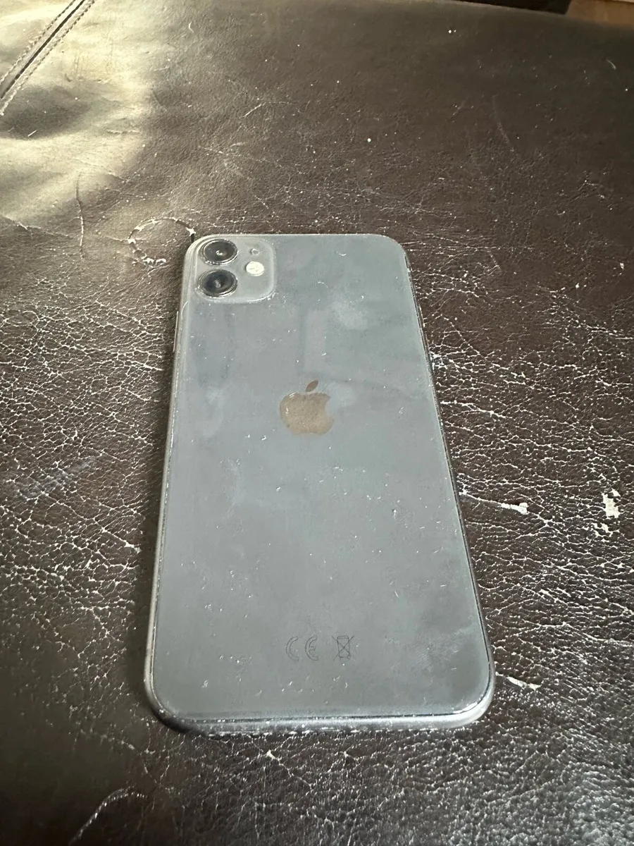 iPhone 11 with mag safe case - Image 2