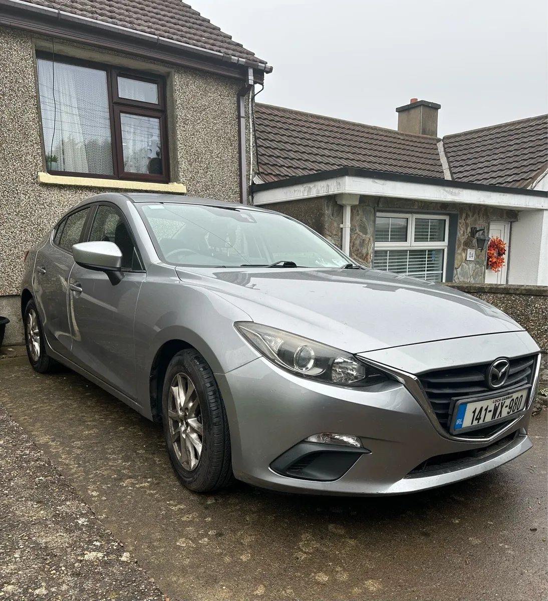 Mazda 3 2.2 - Image 1