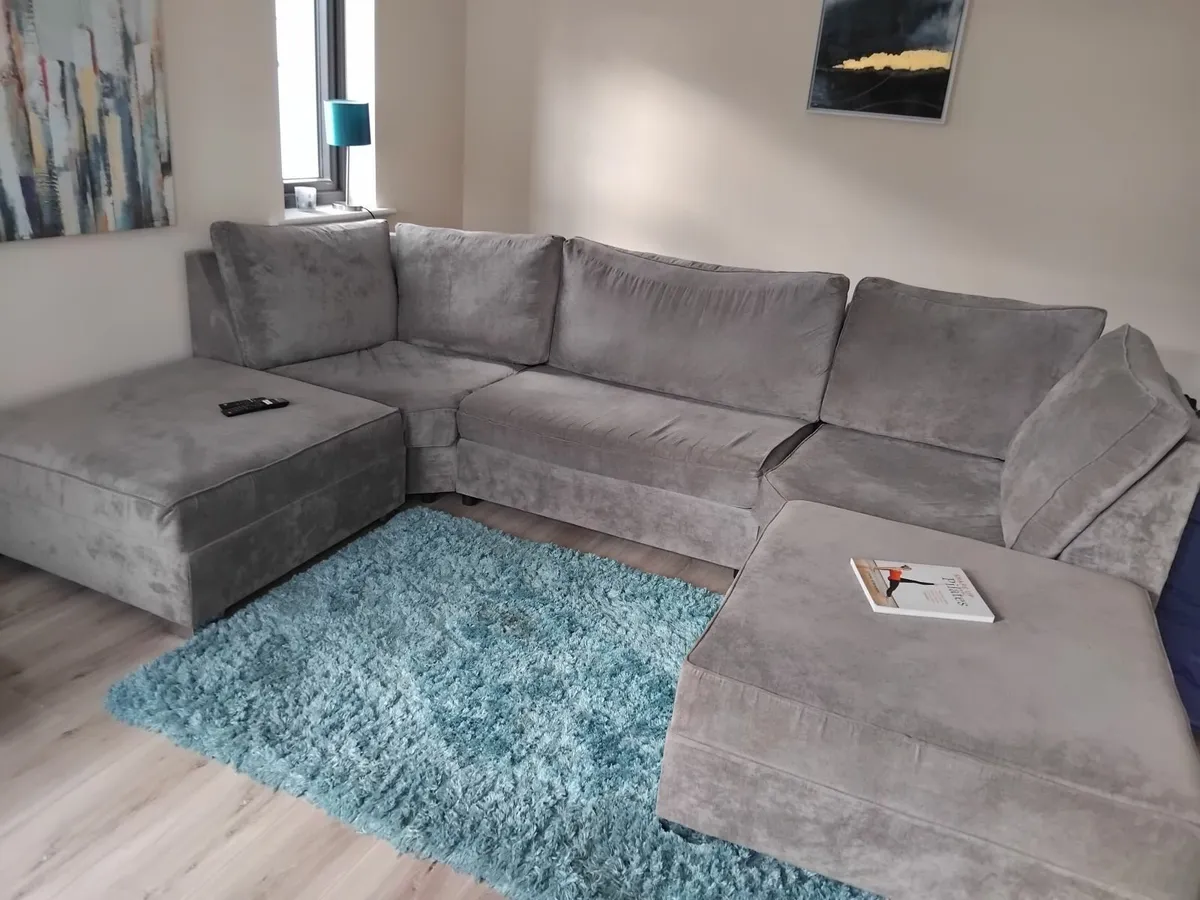 Couch - Image 1