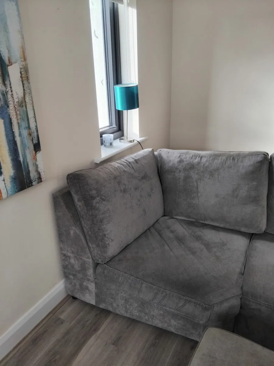 Couch - Image 2