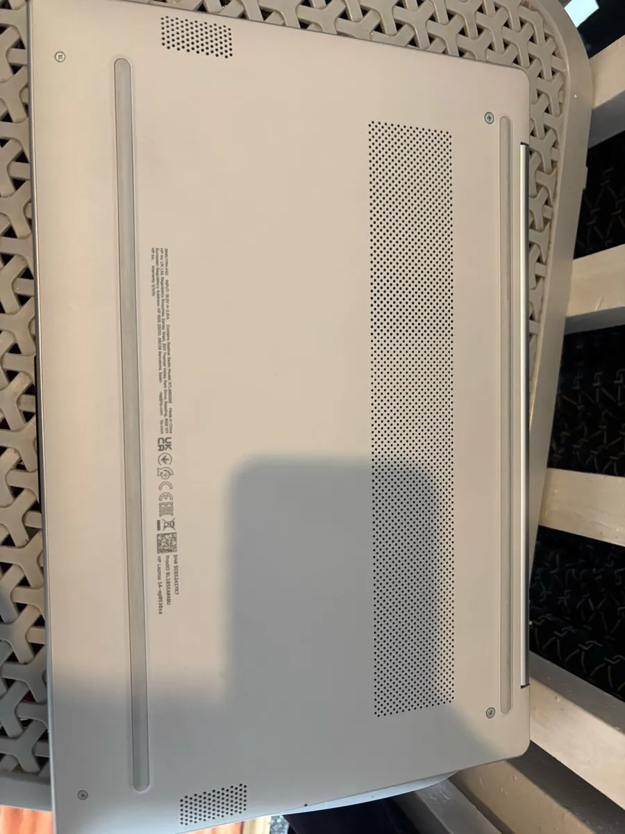 Laptop - Image 2
