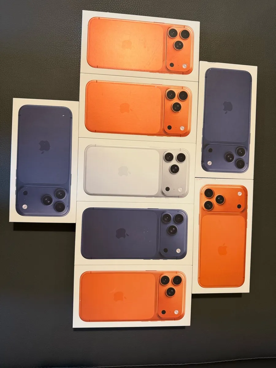 iPhone 17 pro max 256GB (IRISH STOCK )1 year Wa