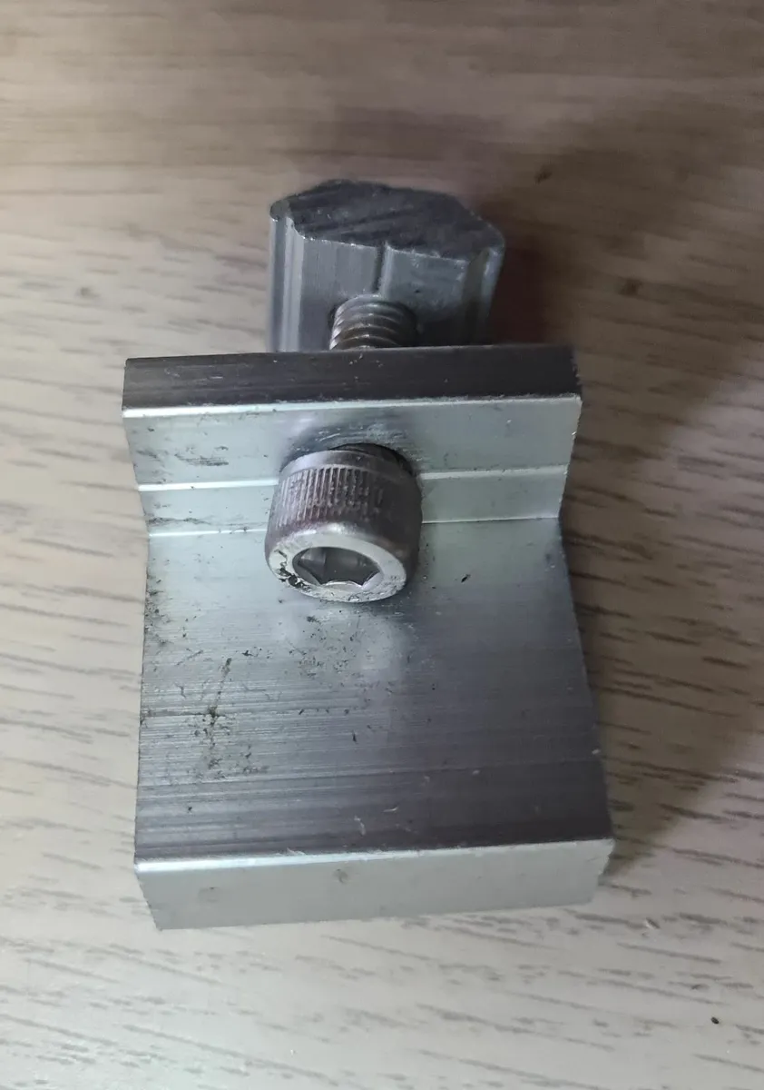 Aluminium Mounting Bracket with Bolt & Nut – L - Image 3