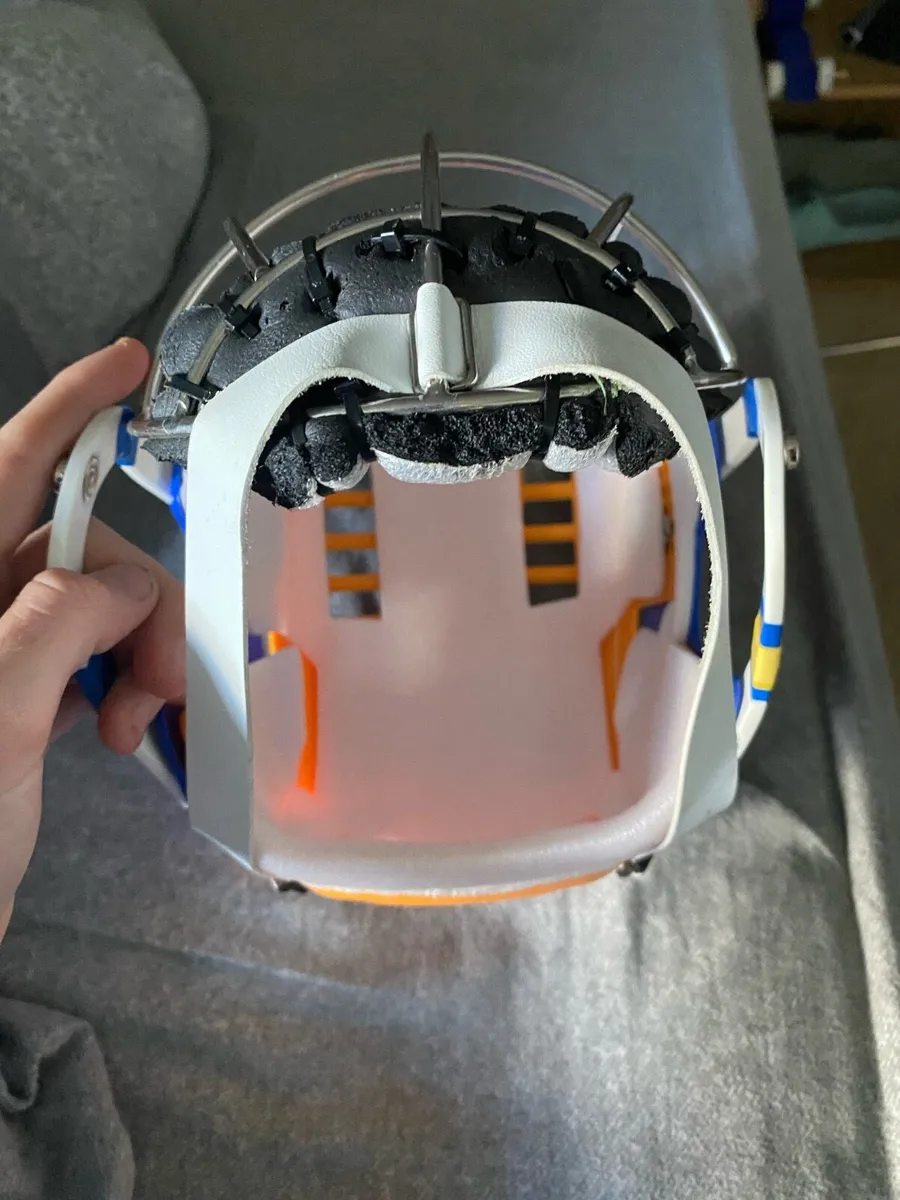 Hobie hurling helmet - Image 4