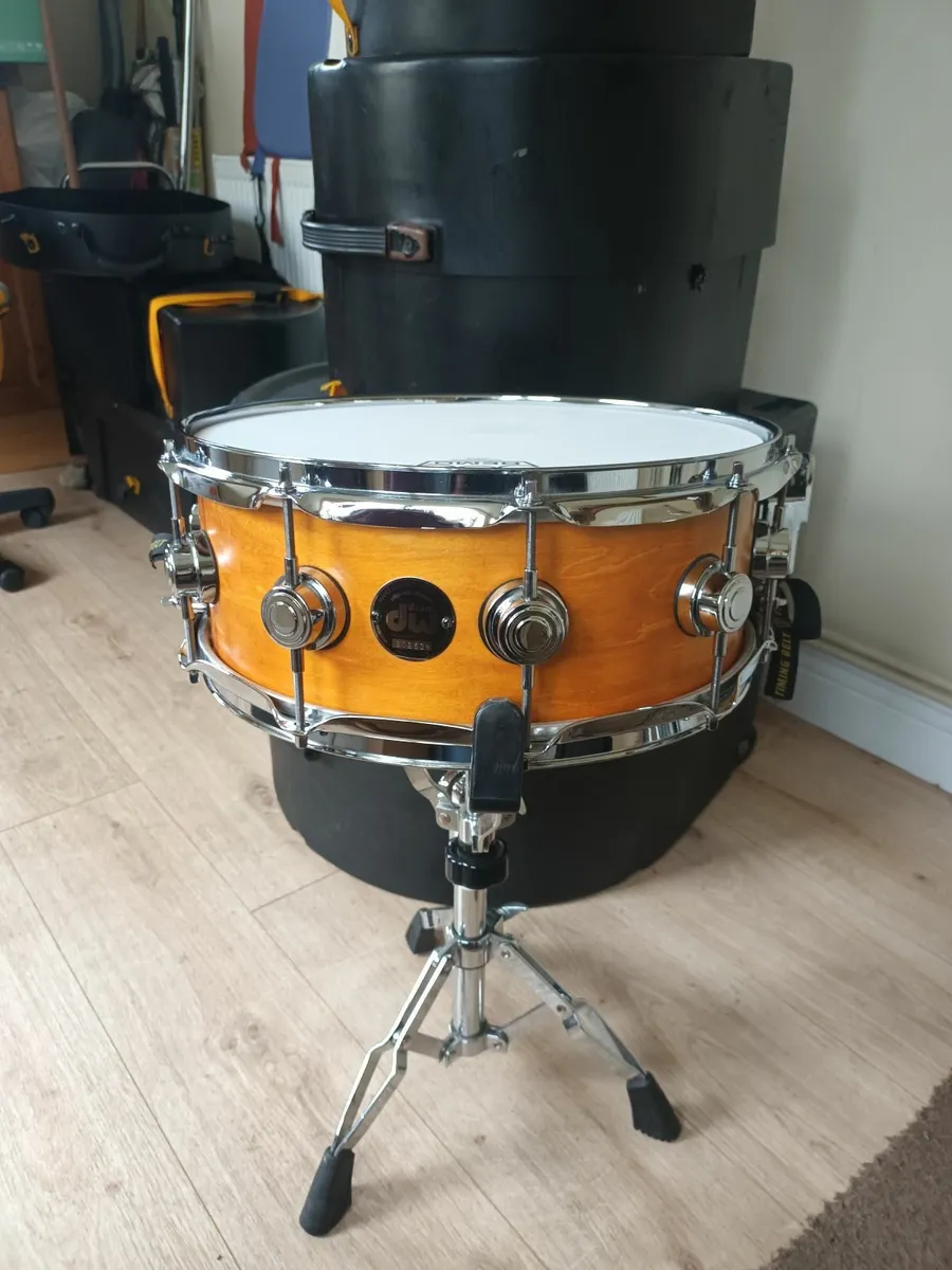 DW  Maple snare drum. - Image 1