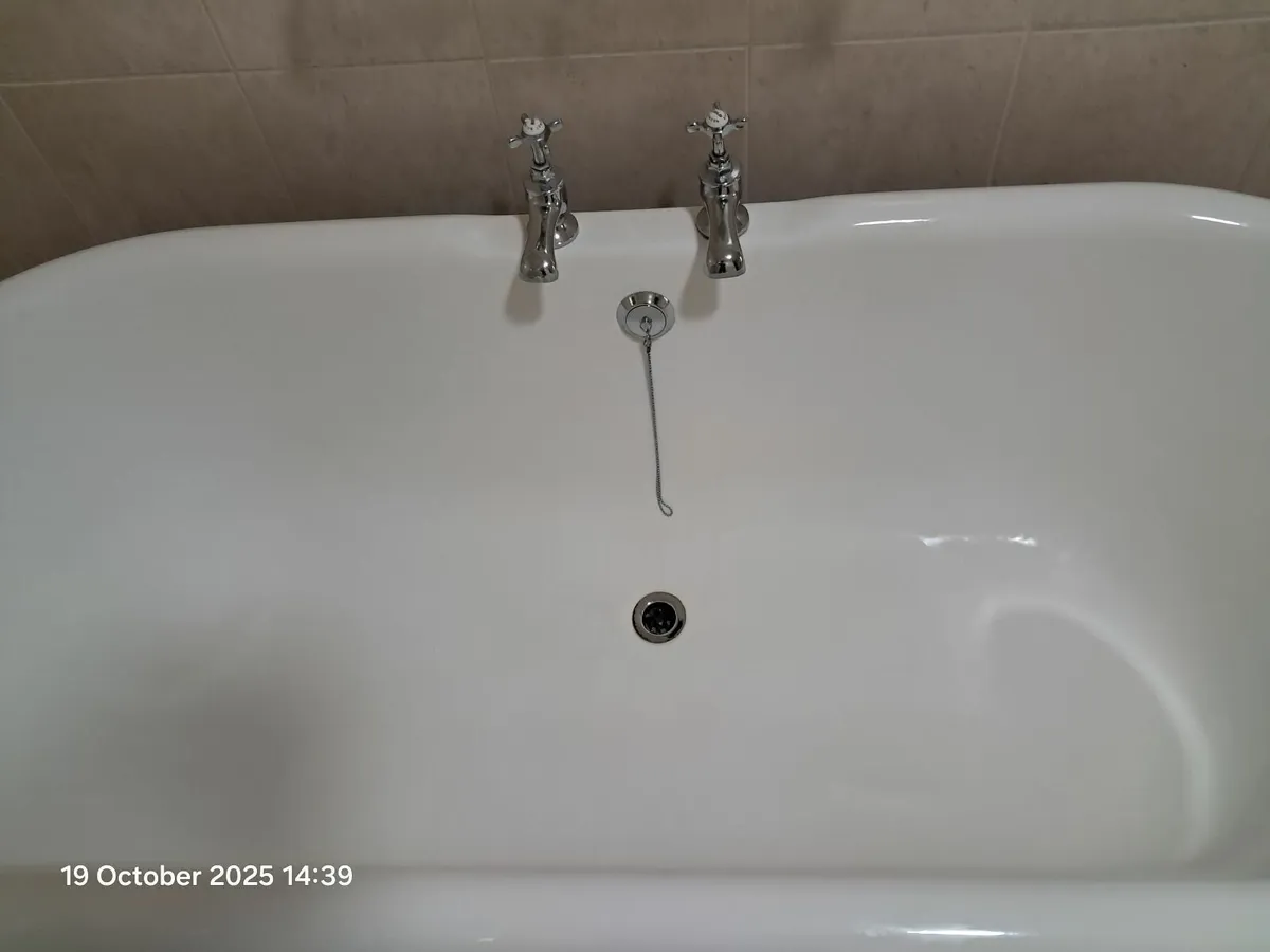 Cast Iron Bath - Image 4