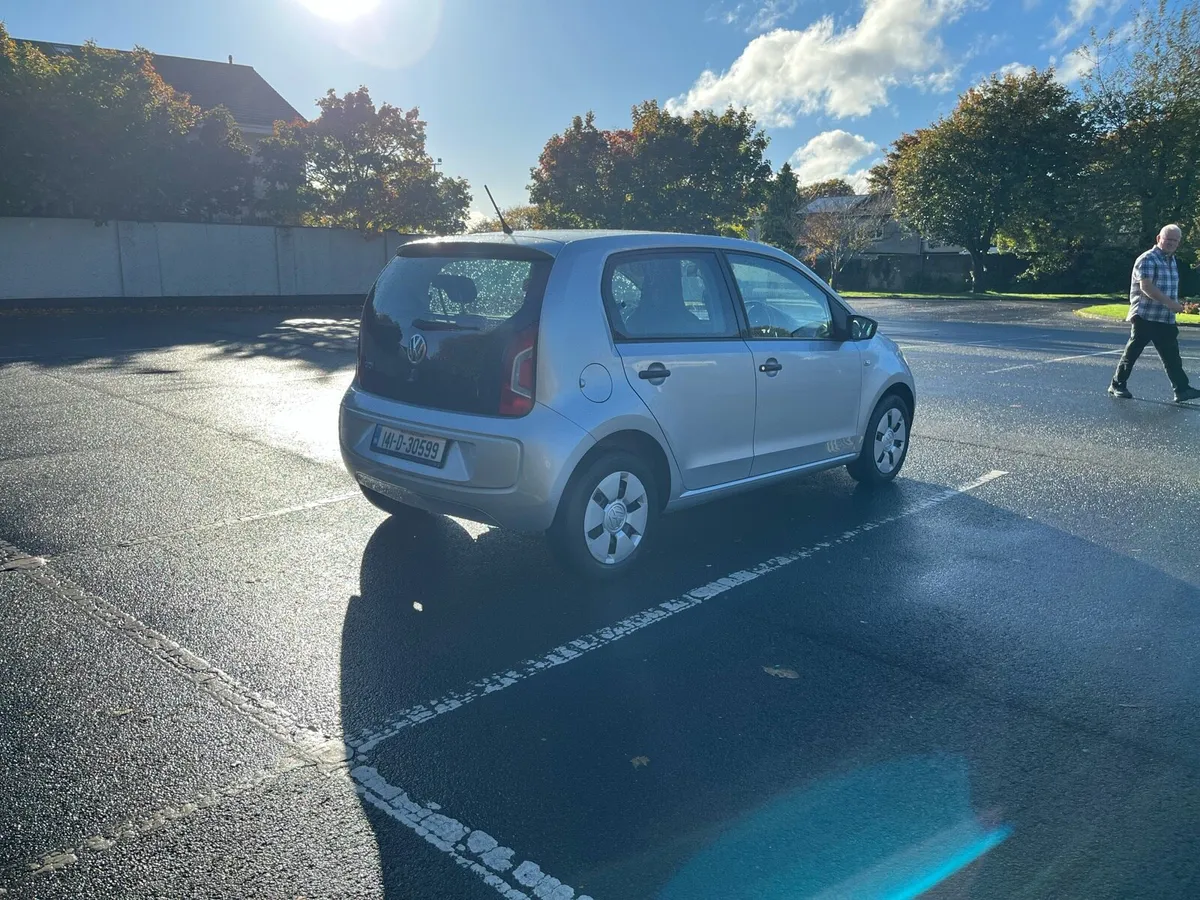 Volkswagen up - Image 3