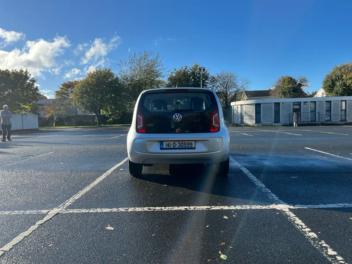 Volkswagen up - Image 4