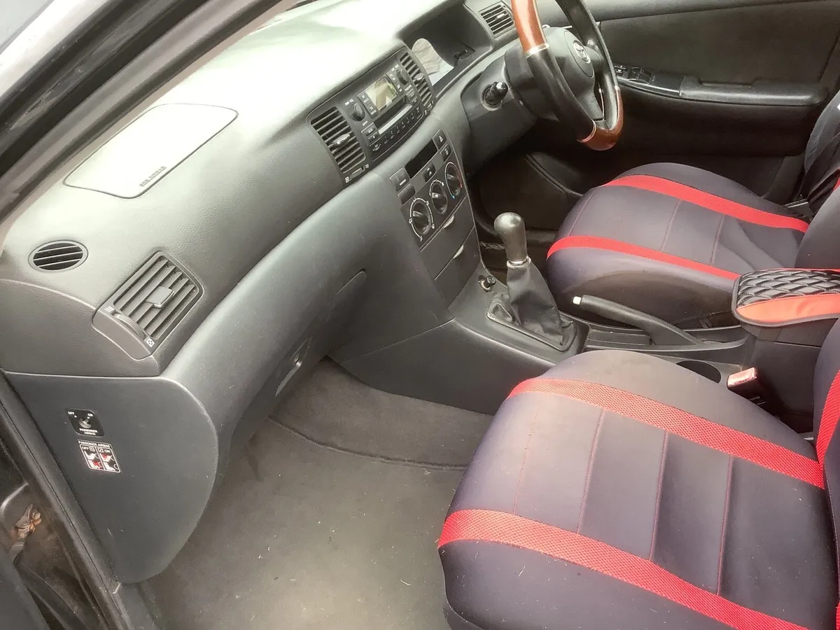 Toyota Corolla Saloon - Image 4