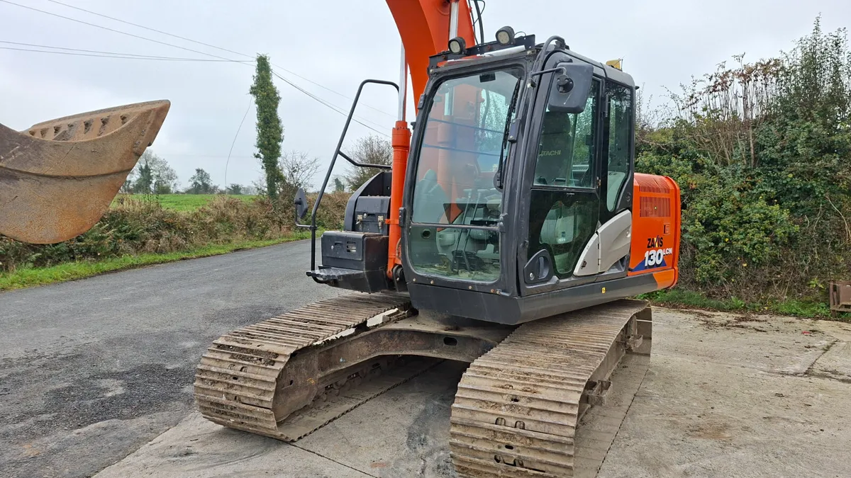 2018 Hitachi 130.6 - Image 2