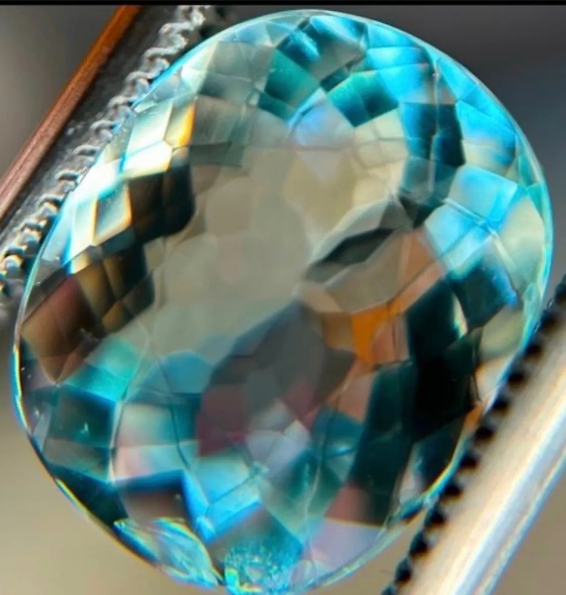 Neon Blue Green Paraiba Tourmaline 3.37 ct Git - Image 3