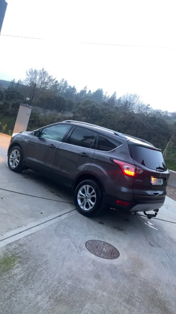 Ford Kuga 2017 - Image 2
