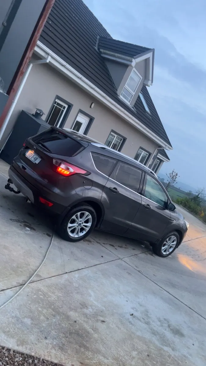 Ford Kuga 2017 - Image 4