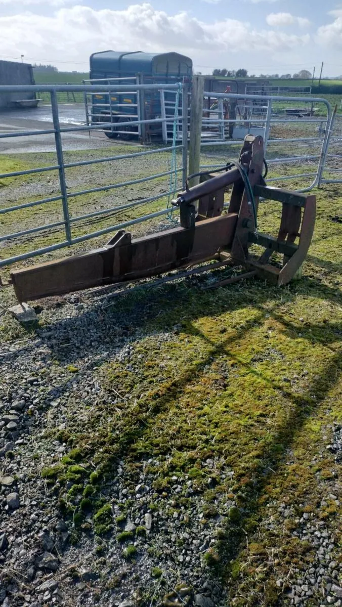 Bale splitter - Image 3