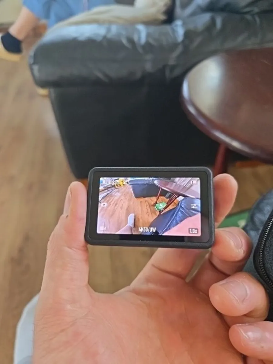 dji osmo action 5 pro with case and extras - Image 3