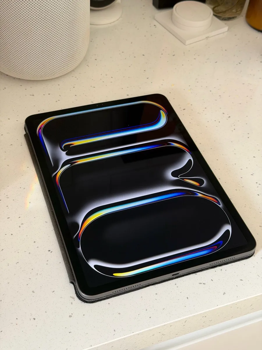 iPad Pro 11” (2nd Gen, WiFi) 128GB + Folio Cover - Image 1