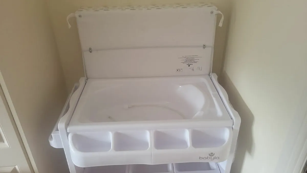 Babylo changing table - Image 2