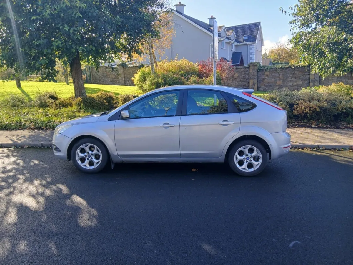 2011 Ford Focus - Image 2