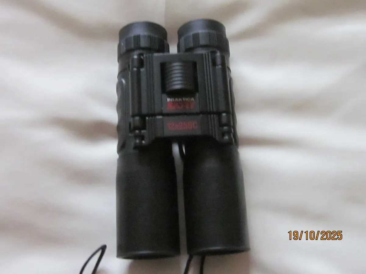 Compact binoculars - Image 2