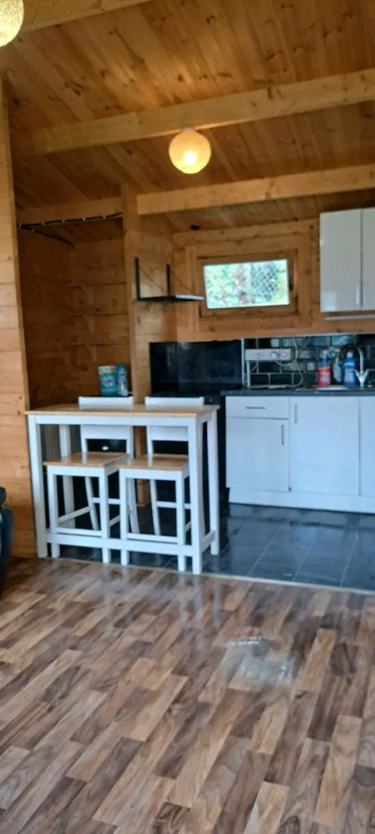 Log Cabin - Image 4