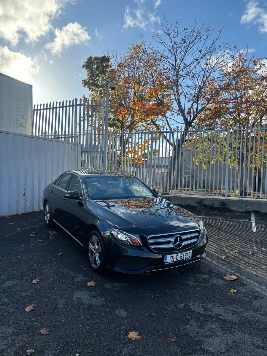 2017 Mercedes E200d - Image 1