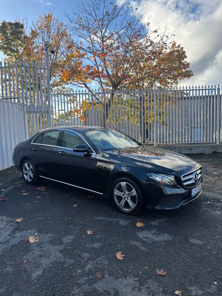 2017 Mercedes E200d - Image 2