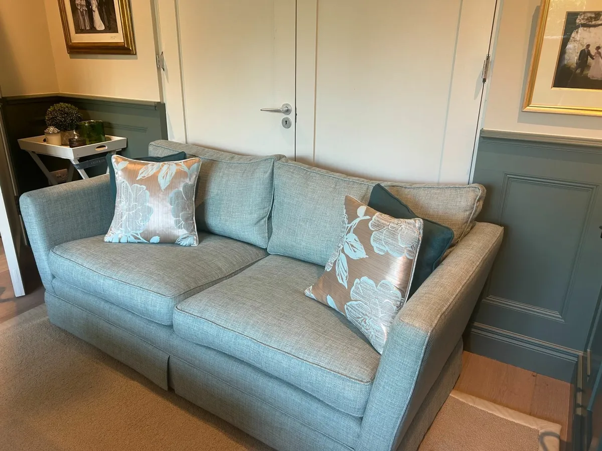 Suite of furniture - Image 2