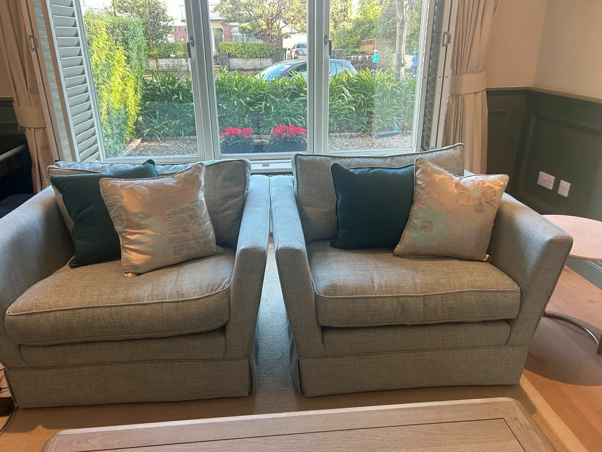 Suite of furniture - Image 4