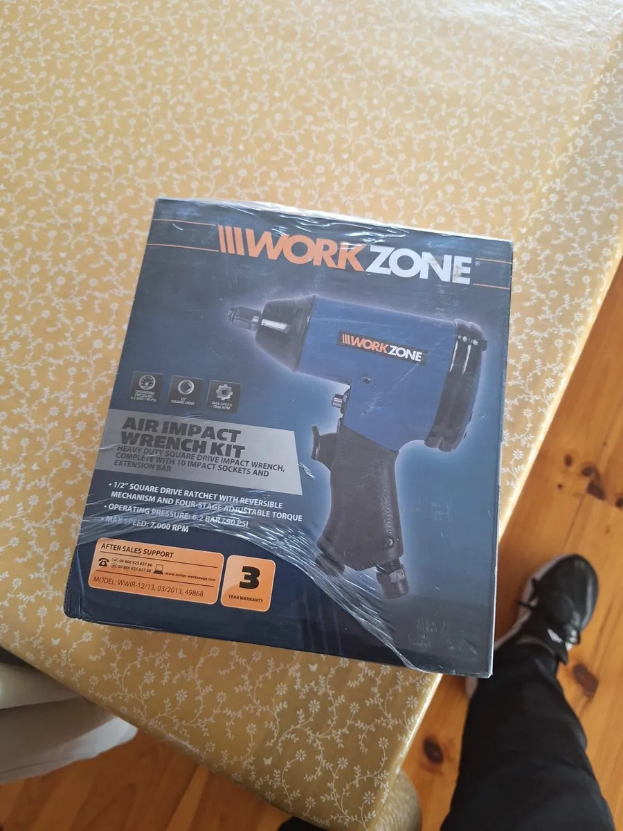 WORKZONE AIR IMPACT WRENCH KIT - Image 2
