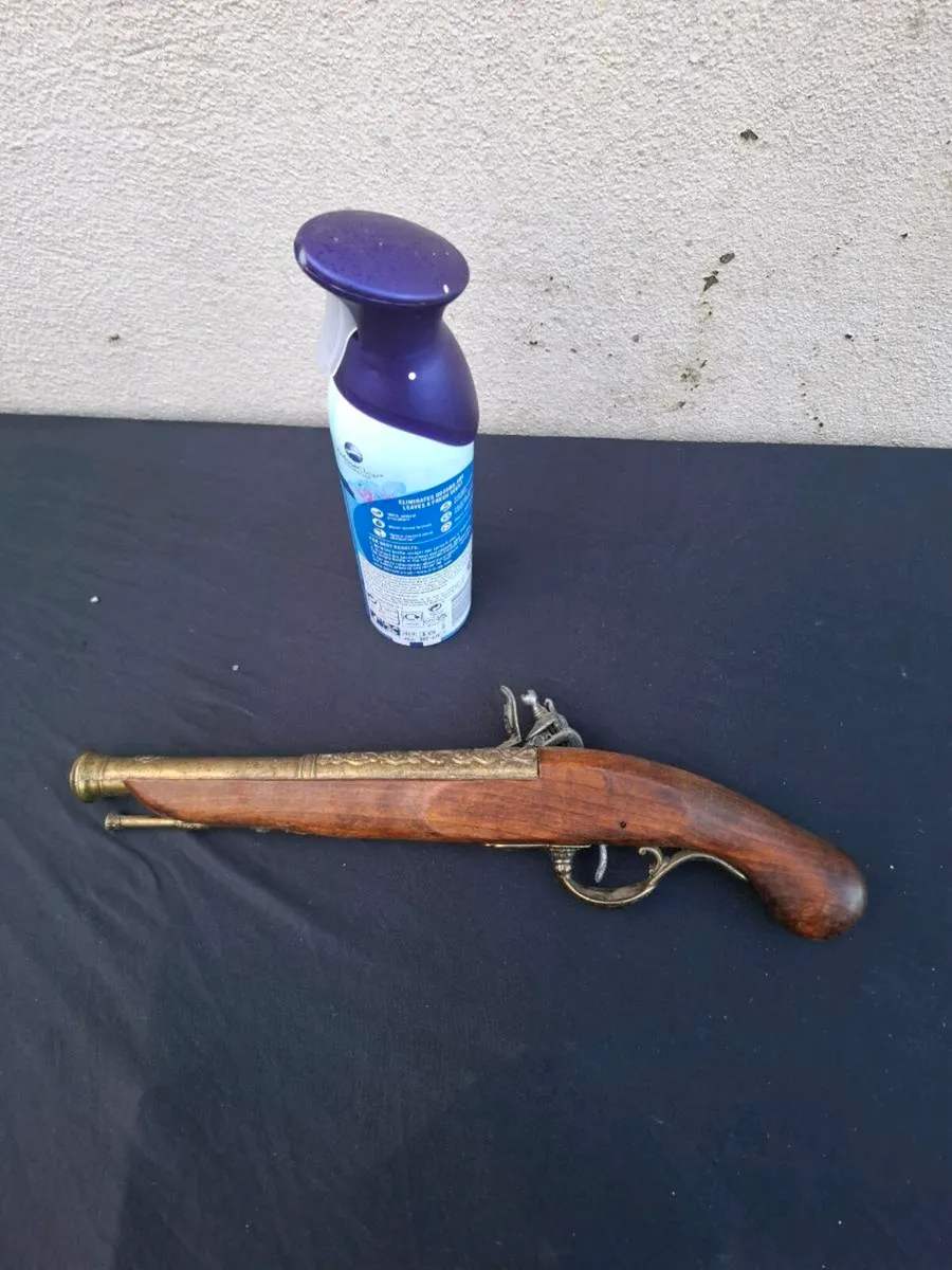 By post only vintage looking pistol - Image 2