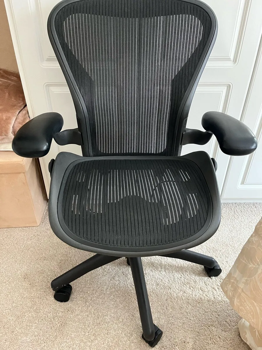 Herman Miller Aeron Chair Black - Image 1