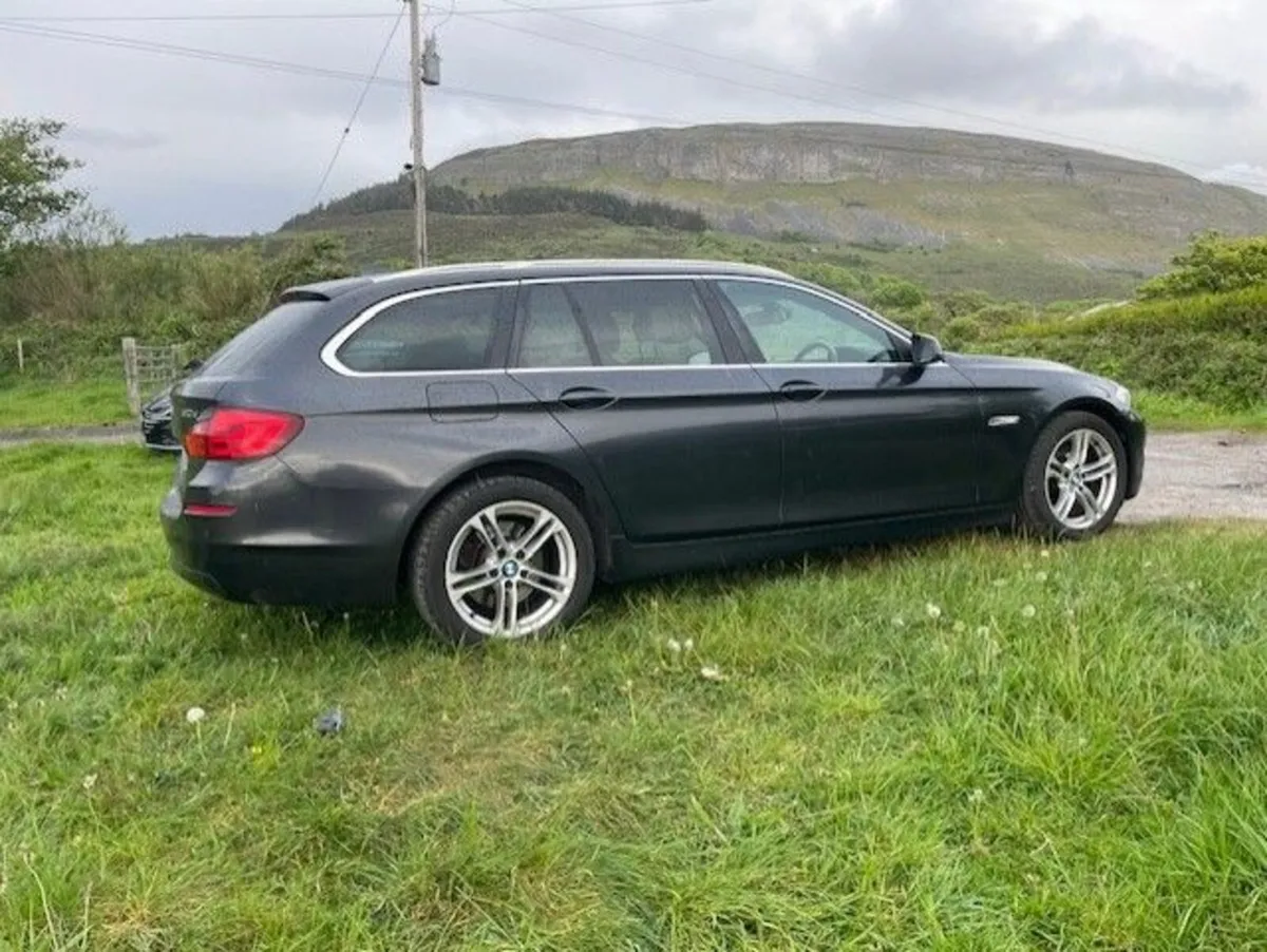 BMW 5-Series 2012 - Image 1