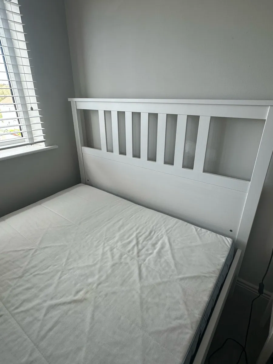 Double bed and mattress - Image 2