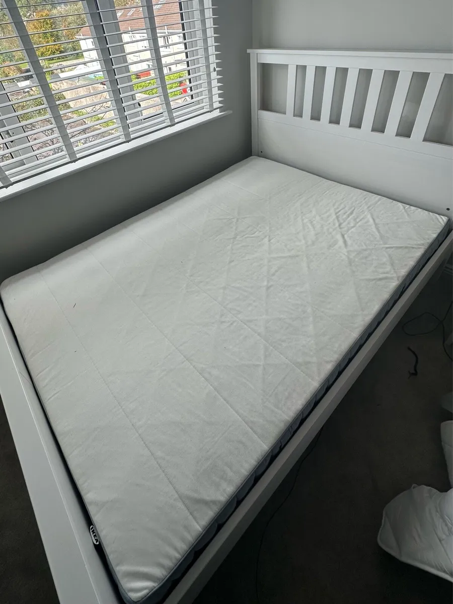 Double bed and mattress - Image 4