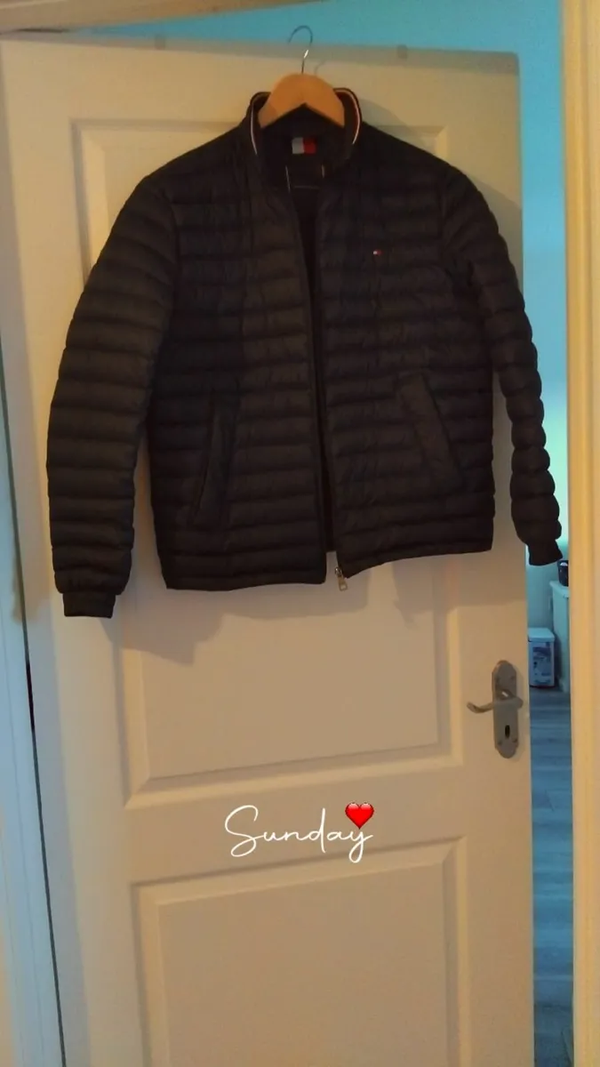 Tommy Hilfiger Unisex Jacket. - Image 1