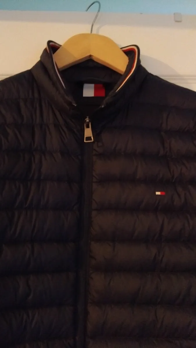 Tommy Hilfiger Unisex Jacket. - Image 3
