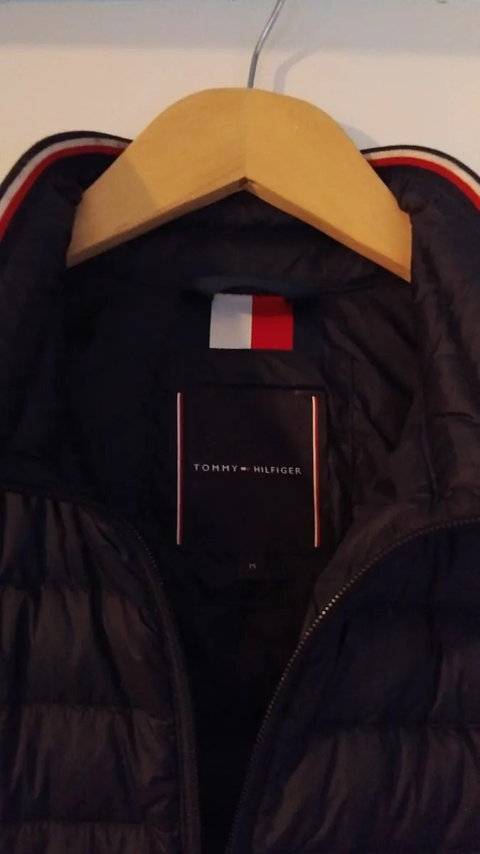 Tommy Hilfiger Unisex Jacket. - Image 4