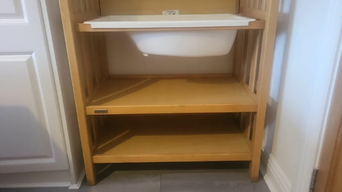 Mamas and Papas changing table - Image 3
