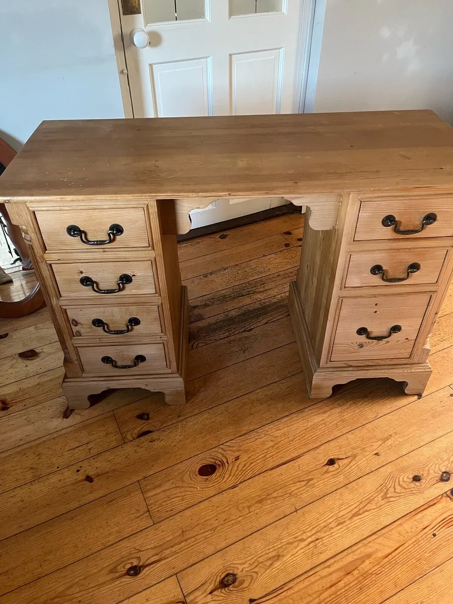 Desk - Image 1