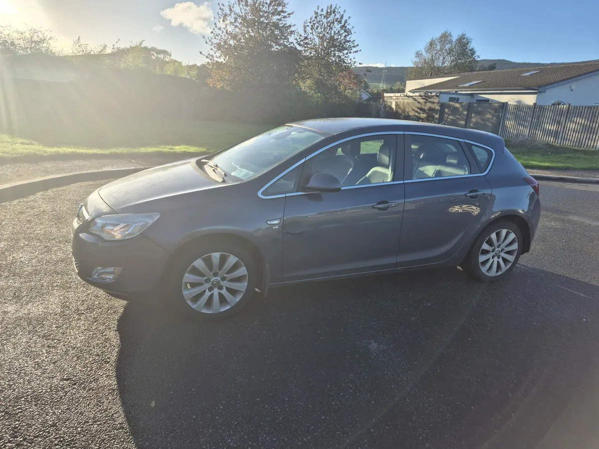 2010 Vauxhall Astra 1.7 Diesel - Image 2