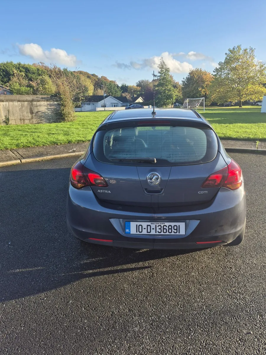 2010 Vauxhall Astra 1.7 Diesel - Image 3