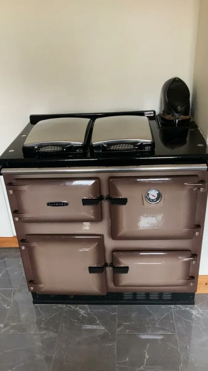 Rayburn Solid Fuel Cooker - Image 1