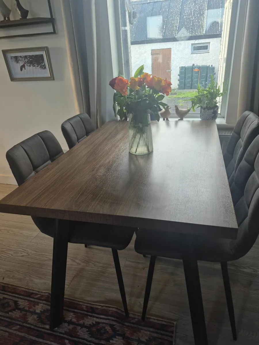 Frederik dining set - Image 1