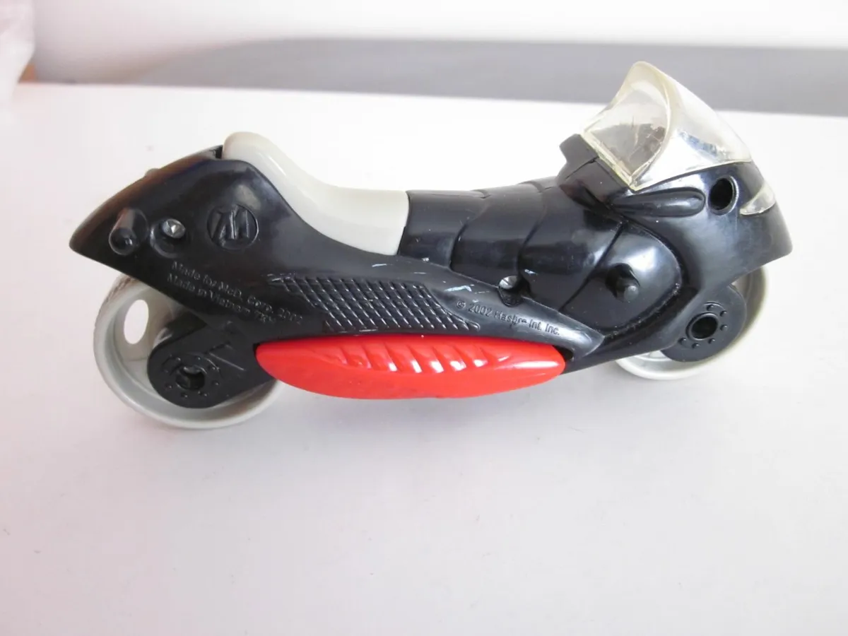 Mc Donalds Action Man Motorcycle 2002 Plastic Toy - Image 2